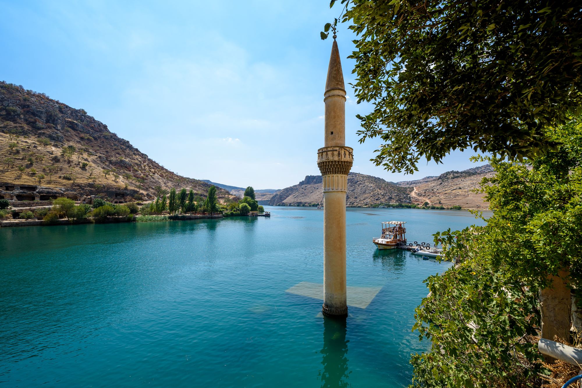 El minarete sumergido de Halfeti sobre el Éufrates